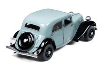 Maquette de Berline Française : Citroen Traction Avant 11CV - 1/35 - Tamiya 35301