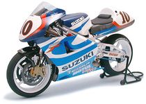 Maquette moto : Suzuki RG 250 Full Options - 1/12 - Tamiya 14081