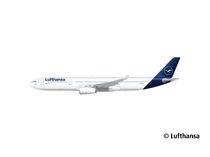 Maquette avion de transport : Airbus A330-300 - Lufthansa "New Livery" - Revell 03816