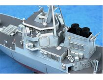 Maquette militaire : USS Arleigh Burke DDG-5 1/350 - Trumpeter 4523