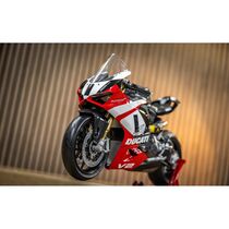 Présentation détaillée de la maquette moto Ducati Panigale V2 Superquadro Final Edition 1/4 Pocher