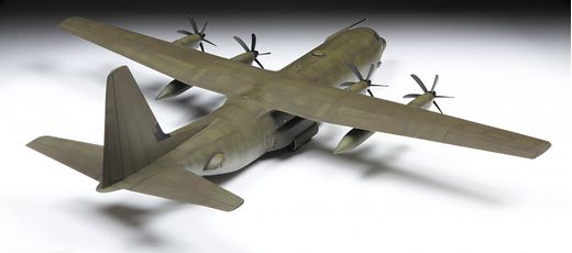 Maquette d'avion militaire : C‐130J‐30 Hercules - 1/72 - Zvezda 7324 07324