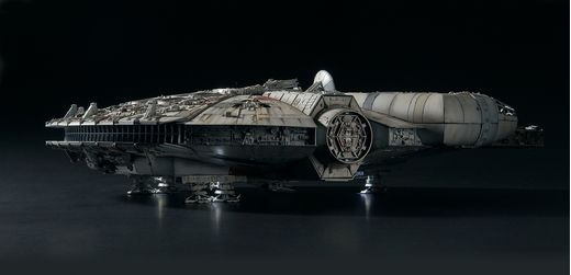 Maquette Star Wars : Bandai Réplique Falcon "Perfect Grade" - 1/72 - Revell 01206 1206