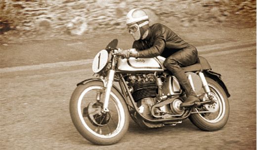 Maquette de moto : Norton Manx 500cc 1951 - 1:9 - Italeri 04602