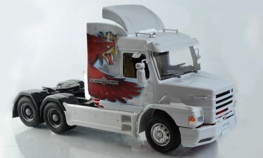 Maquette de camion - Scania T143H 6x2 - 1:24 - Italeri 3937