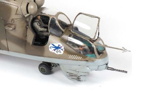 Maquette d'hélicoptère militaire : Mil Mi-24V/VP - 1/48 - Zvezda 04823 4823 - france-maquette.fr