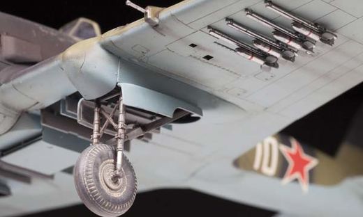 Maquette d'avion militaire : Il-2 Stourmovik Début de Production - 1/48 - Zvezda 04825