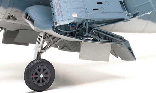 Maquette d'avion militaire : F4U-1 Corsair - 1:32 - Tamiya 60324