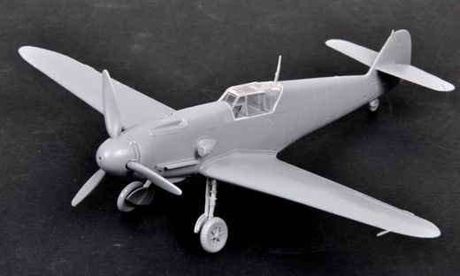 Maquette d'avion militaire : Messerschmitt BF 109F-2 - 1/72 - Zvezda 7302