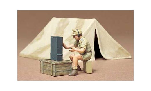 Figurines militaires : Tente et radio D,A,K 1/35 - Tamiya 35074