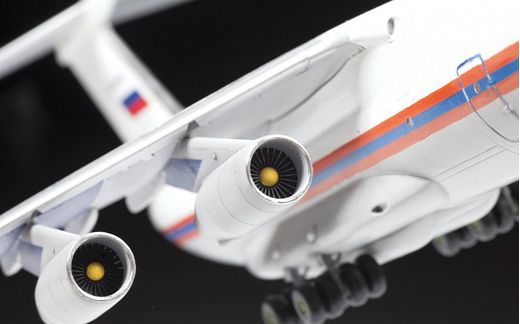 Maquette d'avion militaire : Il-76MD Ministère Urgences - 1/144 - Zvezda 07029