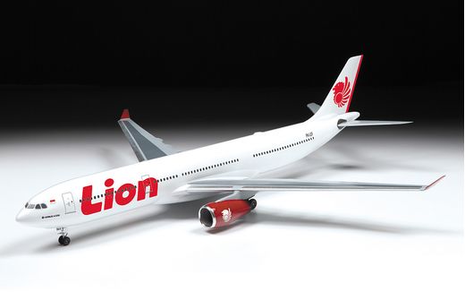 Maquette avion civil : Airbus A330-300 1/144 - Zvezda 7044