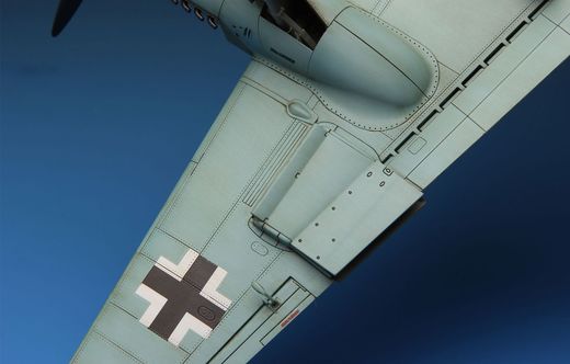 Maquette avion militaire : Messerschmitt Me410A-1 High Speed Bomber 1/48 - Meng LS-003
