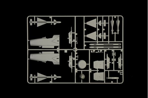 Maquette avion militaire : MiG-23BN/27D Flogger ‐ 1/48 - Italeri 2817 02817