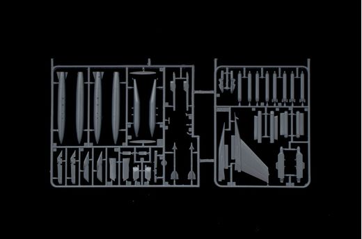 Maquette avion militaire : Model set F-16 C/D Night Falcon 1/72 - Italeri 72009