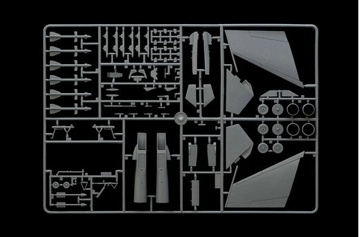 Maquette d'avion militaire : SU - 27D SEA Flanker 1/72 - Italeri 0197