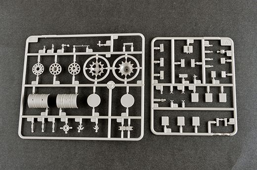 Maquette militaire : T-80U MBT Russe 1/35 - Trumpeter 09525