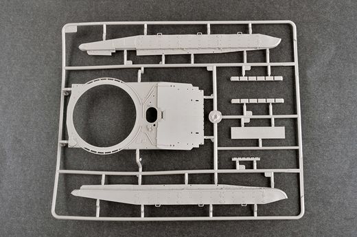 Maquette militaire : T-72B1 russe avec KTM-6 et armure de grille 1/35 - Trumpeter 09609