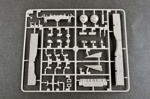 Maquette militaire : T-72B1 russe avec KTM-6 et armure de grille 1/35 - Trumpeter 09609