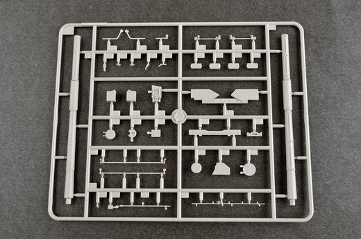 Maquette militaire : T-72B1 russe avec KTM-6 et armure de grille 1/35 - Trumpeter 09609