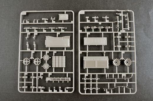 Maquette militaire : T-72B1 russe avec KTM-6 et armure de grille 1/35 - Trumpeter 09609
