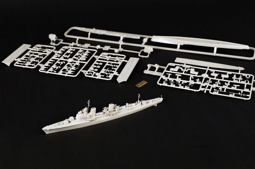 Maquette bateau : Destroyer russe Taszkient 1940 1/700 - Trumpeter 6746