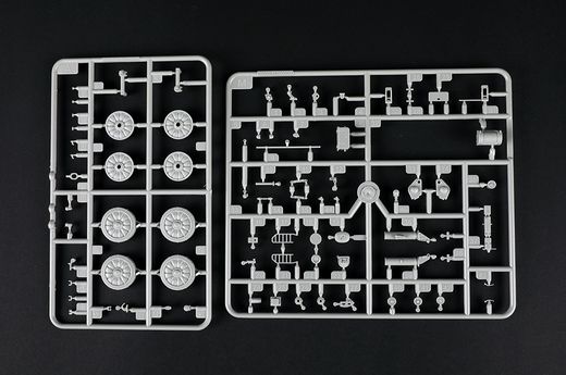 Maquette militaire : Véhicule de lancement russe 9P149 du Chtourm 9K114 1/35 - Trumpeter 09605