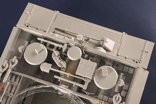 Maquette militaire : Pz.Kpfw.VI Ausf.E Sd.Kfz.181 Tiger I 1/16 (Medium Production)  - Trumpeter 00944