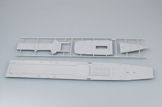 Maquette navire militaire : Croiseur russe Pyotr Velikiy 1/350 - Trumpeter 04522