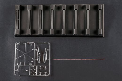 Maquette navire français : Porte-hélicoptère Jeanne-d'Arc 1/350 - Trumpeter 5636 05636