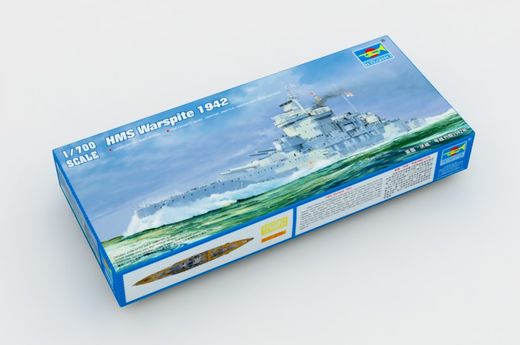 Maquette de navire de guerre :  HMS Warspite - Cuirassé Royal Navy 1942 - 1:700 - Trumpeter 05795