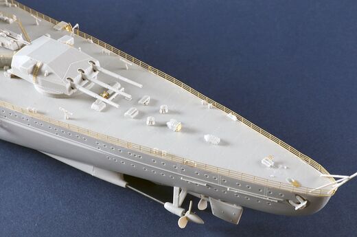 Maquette de navire de guerre : German Gneisenau Battleship au 1/350 - Trumpeter 05360 5360