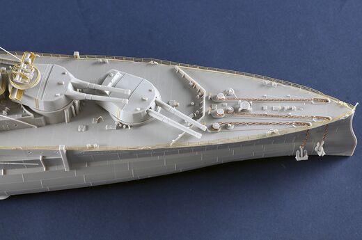 Maquette militaire : HMS Resolution au 1:350 - Trumpeter 05379  5379