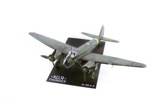 Maquette d'avion : Junkers Ju88A-4 War Thunder - 1:72 - Italeri 35104