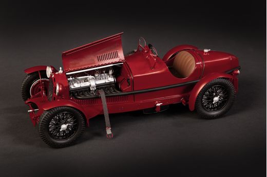 Maquette voiture de collection : Alfa Romeo 8C 2300 Roadster - 1:12 - Italeri 04708 4708