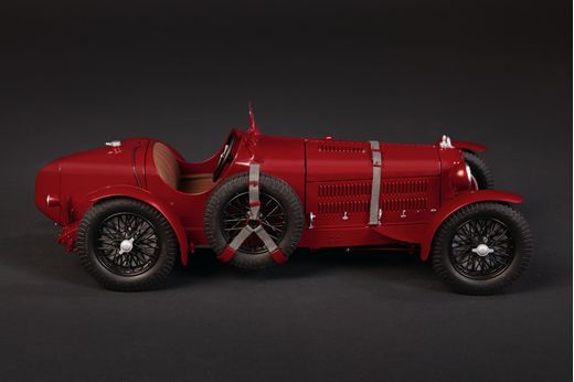 Maquette voiture de collection : Alfa Romeo 8C 2300 Roadster - 1:12 - Italeri 04708 4708