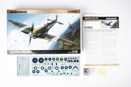 Maquette d'avion militaire : Spitfire Mk.VIII, Profipack - 1:48 - Eduard 08284