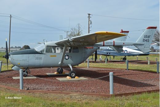 Maquette avion : O-2A Skymaster - 1:48 - Revell 3819 03819