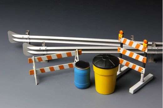 Maquettes accessoires : Barricades et garde-corps d'autoroute 1/35 - Meng SPS-013