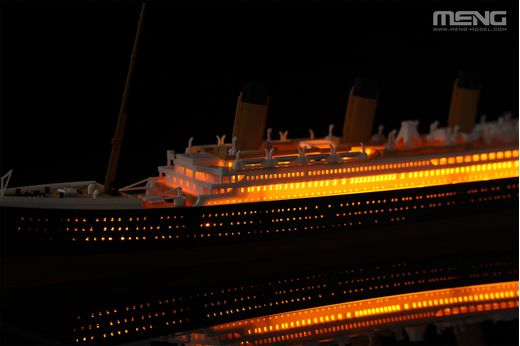 Maquette de bateau de croisière : RMS titanic 1/700 - Meng PS-008