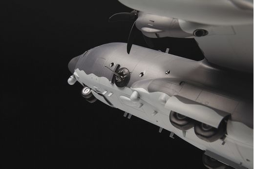 Maquette d'avion militaire : AC-130J Gunship 1/72 - Zvezda 7326