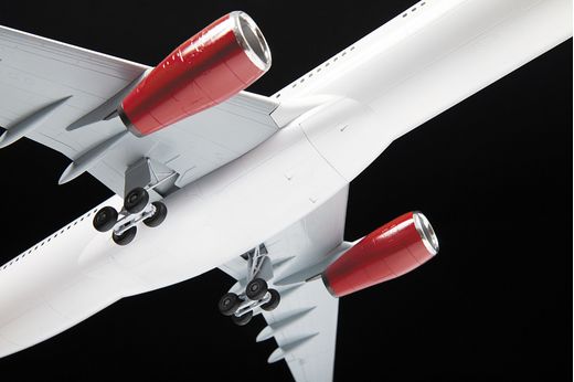 Maquette avion civil : Airbus A330-300 1/144 - Zvezda 7044