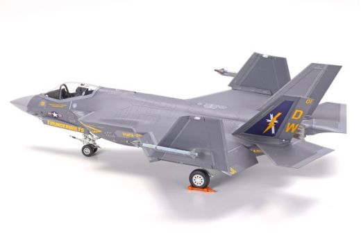 Maquette avion militaire : Lockheed Martin F-35C Lightning II 1/72 - Tamiya 60794
