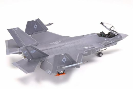 Maquette avion militaire : Lockheed Martin F-35C Lightning II 1/72 - Tamiya 60794