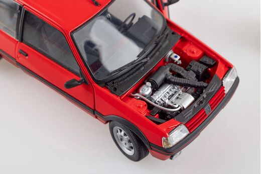 Maquette voiture de collection : Peugeot 205 GTI 1/24 - Heller 82705