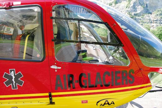 Maquette hélicoptère de transport : Starter kit Airbus EC135 Air-Glaciers - 1/72 - Revell 74986
