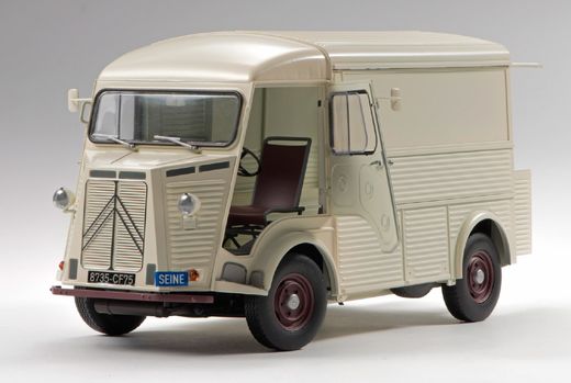 Maquette voiture de collection : Camionnette Citroën H - 1/24 - Ebbro 25007