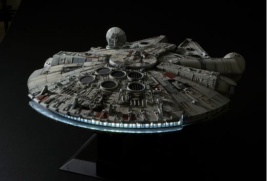 Maquette Star Wars : Bandai Réplique Falcon "Perfect Grade" - 1/72 - Revell 01206 1206