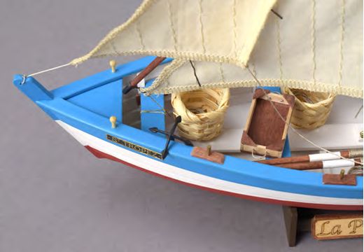 Maquette Bateau de Pêche Français en Bois La Provençale 1:20