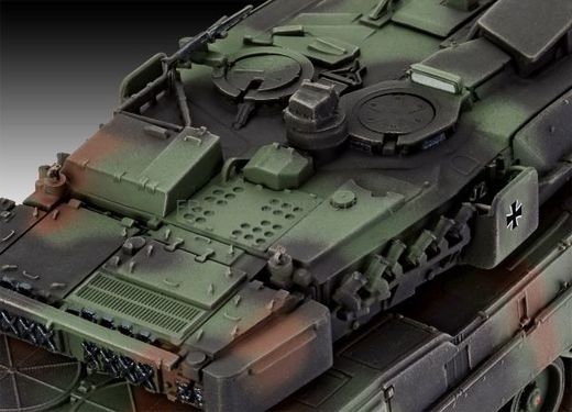 model-set-leopard-2a7v-1-72-revell-63355